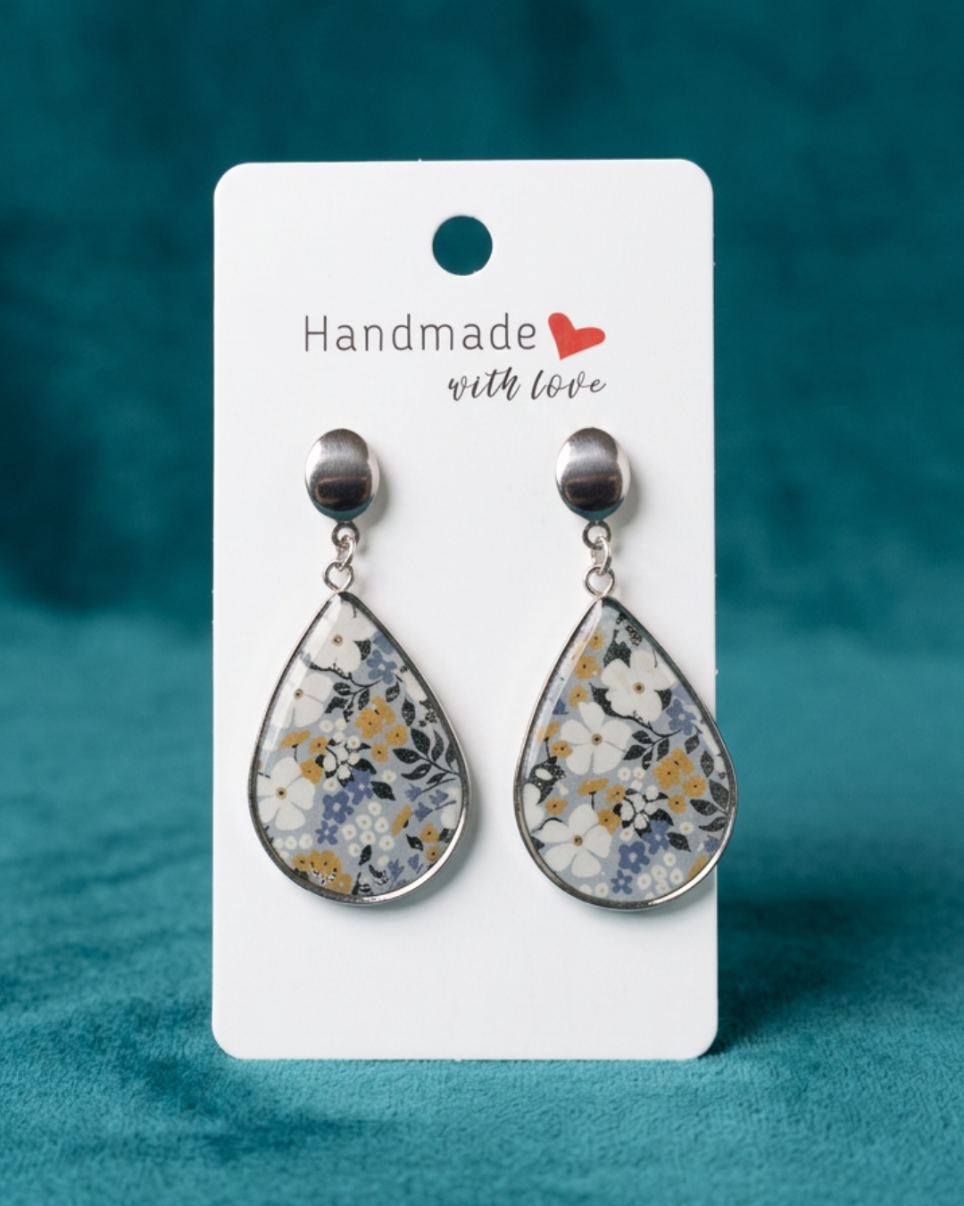 Daisy Blue Dangle